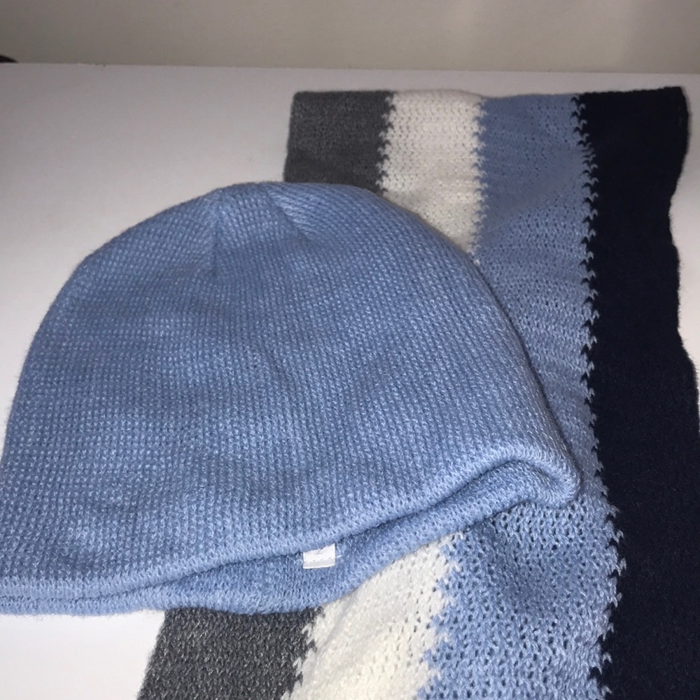 Infinity scarf & hat